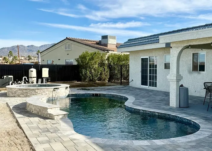 Peaceful Desert Amazing View, Pool, Hébergement de vacances Lake Havasu City